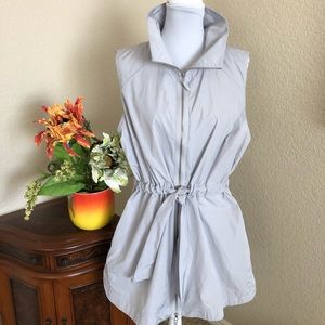 NWOT Chico’s Zenergy Windbreaker Utility Vest